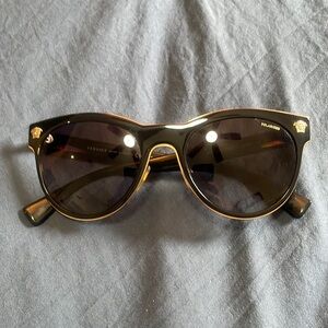 VERSACE sun glasses, New no scratches!